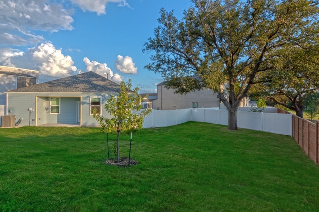 Building Photo - Los Cielos at Brooks Luxury Rentals