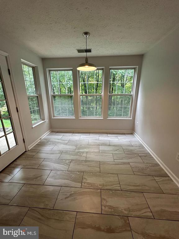 Foto del edificio - 25905 Ridge Manor Dr
