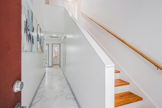 Foto del edificio - 6132 Grand Blvd