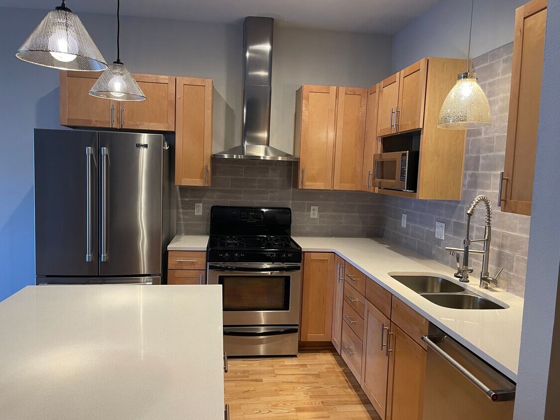 Primary Photo - Spacious 1 BD 1 BA DOWNTOWN DENVER- Availa...