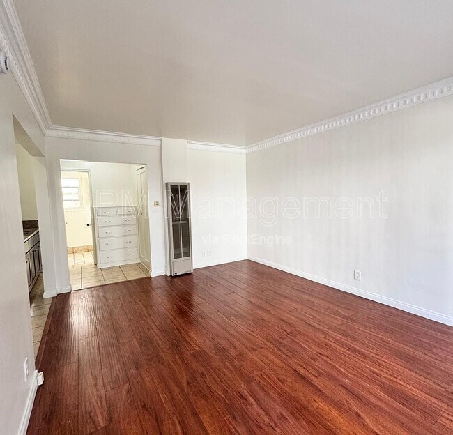 Foto del edificio - 1041 S Norton Ave