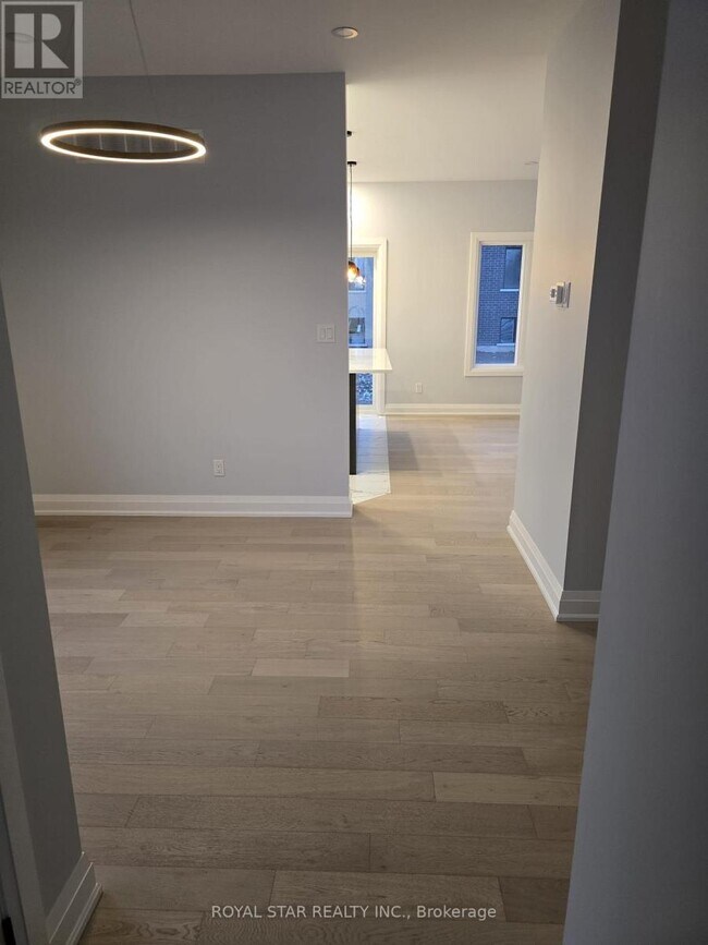 Photo du bâtiment - 6505 Alexa Cmn