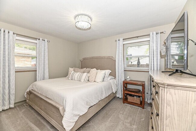 Foto del edificio - 1208 Montclair Dr