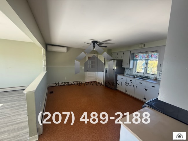 Building Photo - Three Bedroom Single Family House for Rent...