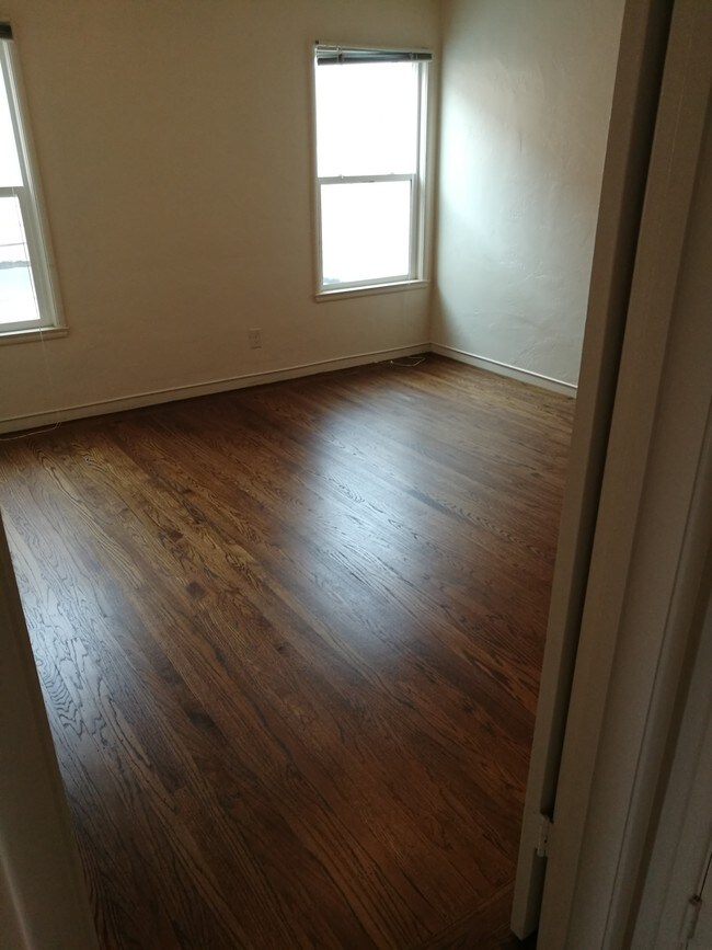 Foto del edificio - 1594 43rd Ave