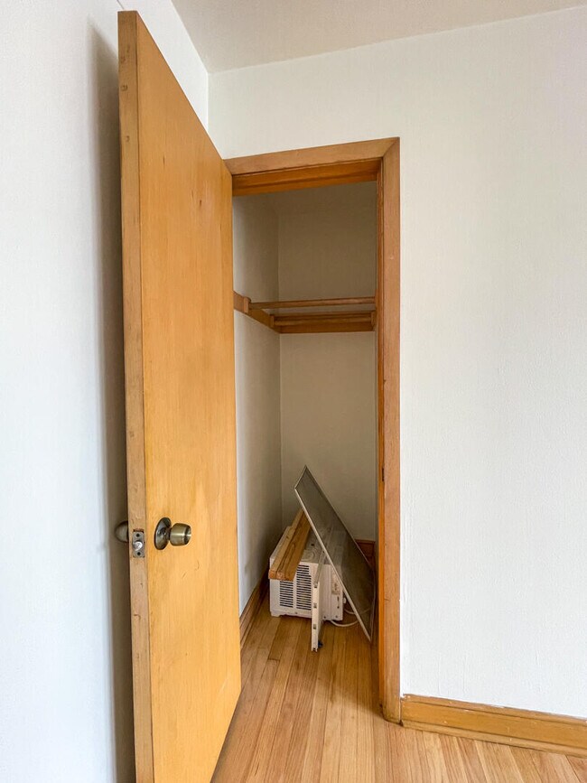 Building Photo - 6920 W Center St