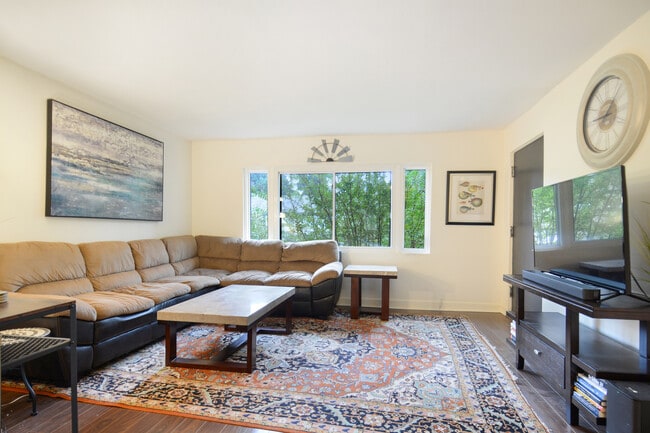 Photo - 101 Ardmore Pl NW Apartment