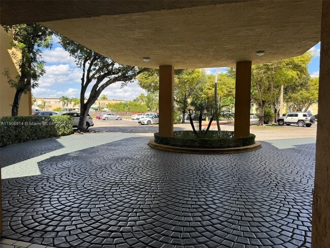 Foto del edificio - 11800 SW 18th St