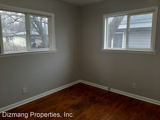 Building Photo - 2 br, 1 bath House - 1023 N. Nettleton Ave.