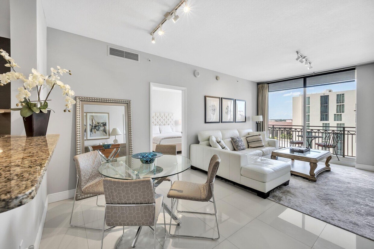 Foto principal - 550 Okeechobee Blvd
