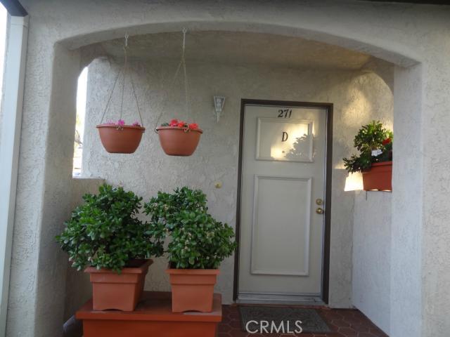 Building Photo - 23391 La Crescenta Ln