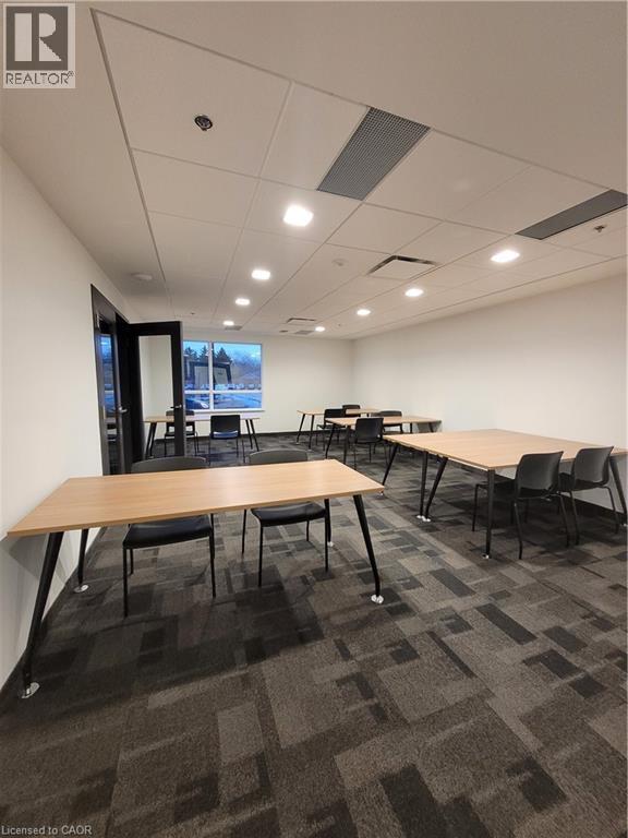 Building Photo - 255 Northfield Dr E