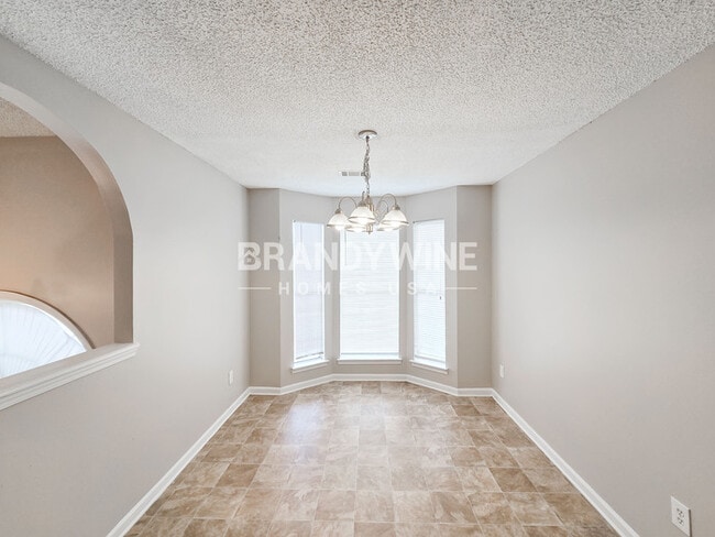 Building Photo - 3660 Hudson Way