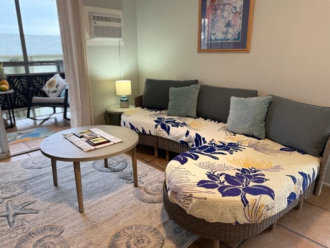 New Couch! - 74-5618 Palani Rd