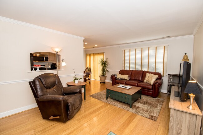 Foto del edificio - 414A Willow Turn