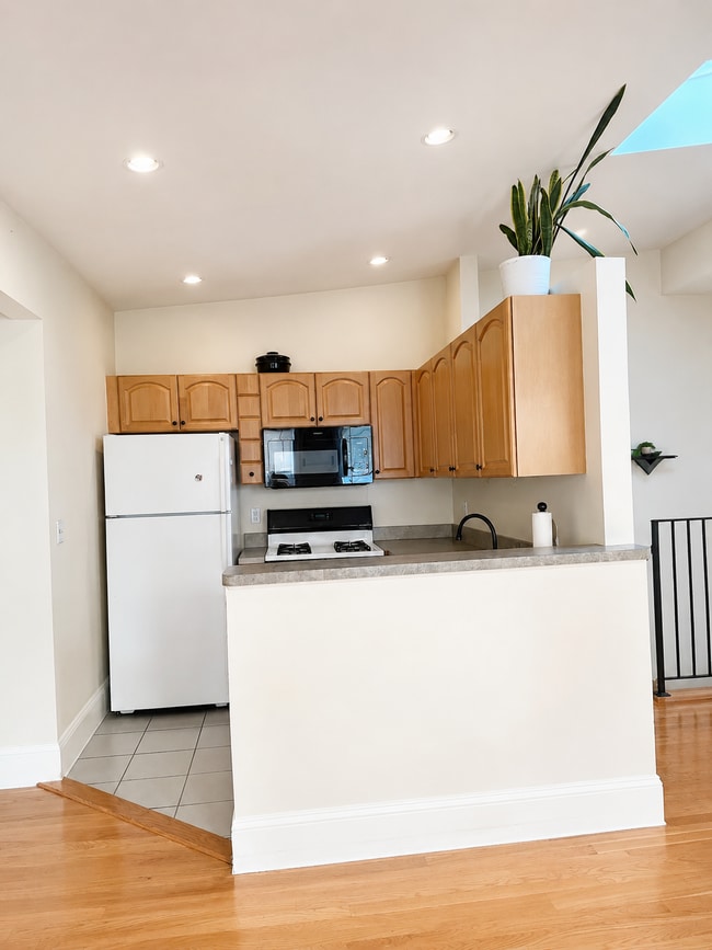 4-12 Humboldt Place - 4-12 Humboldt Place Apartment
