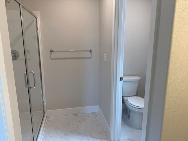 Foto del edificio - Beautiful Three Bedroom New Construction Home For Rent