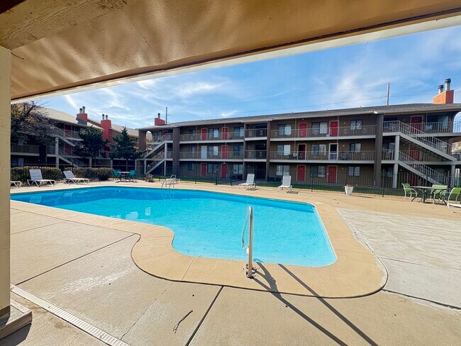 Piscina - Cedar Lakes Apartments