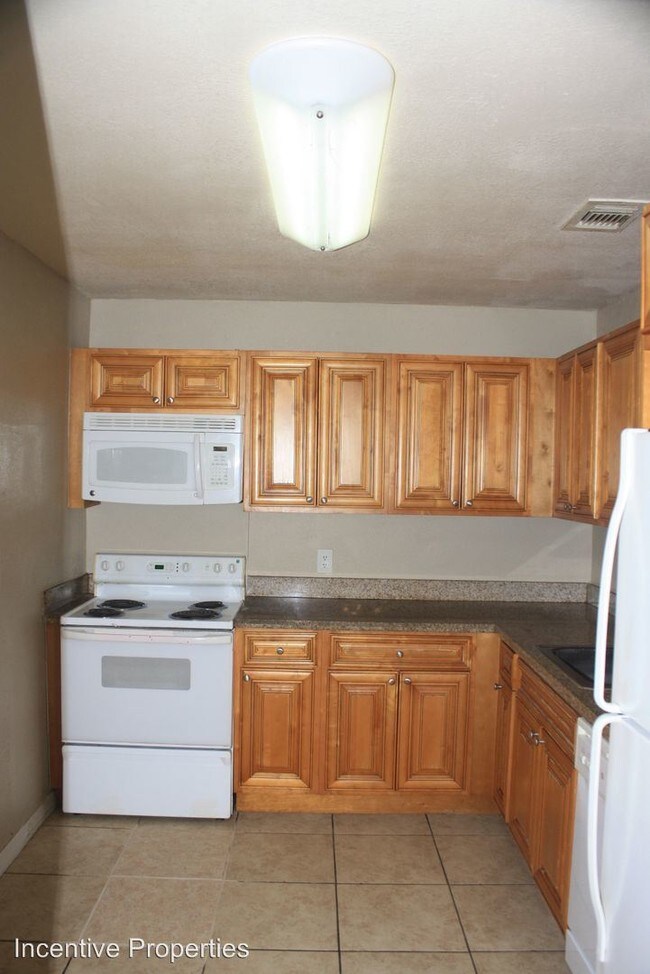 Foto del edificio - 4177 Versailles Dr