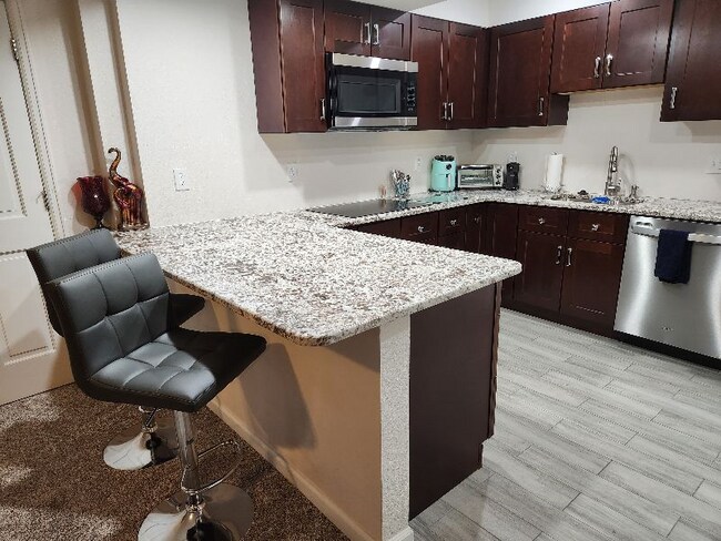 Foto del edificio - 2600 W 82nd Pl