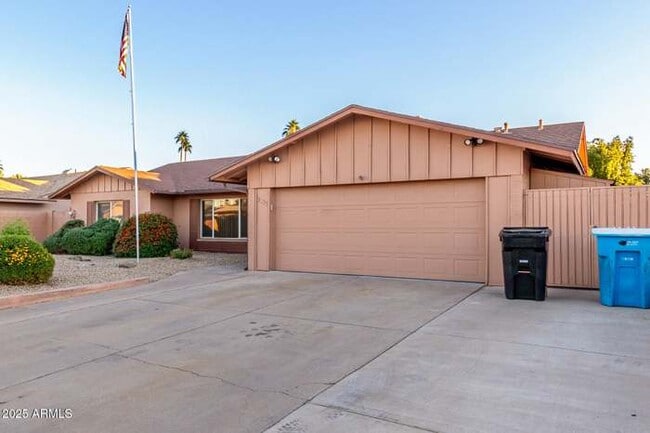 Foto del edificio - 3535 W Saint Moritz Ln