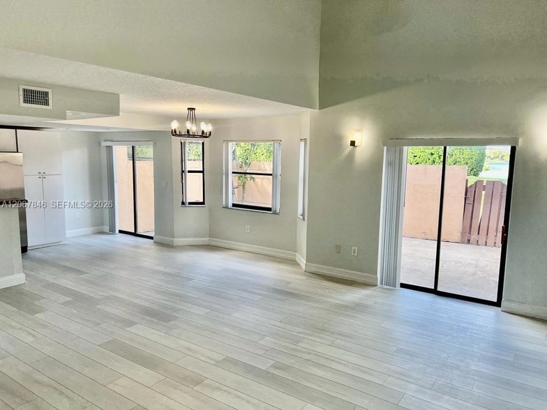 Photo - 900 SW 113th Terrace Unit