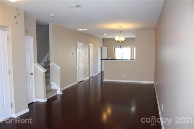Building Photo - 516 Donatello Avenue