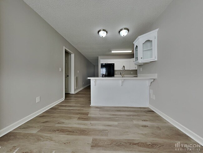 Foto del edificio - 795 Piney Ct