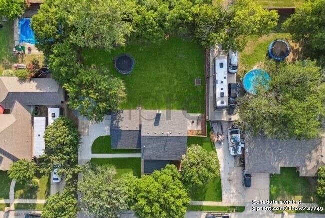 Foto del edificio - 127 Hardwicke Ln