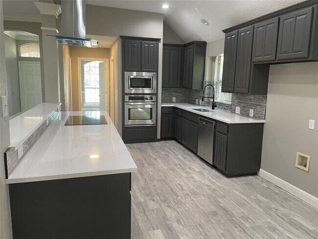 Building Photo - 6320 Fox Hunt Dr
