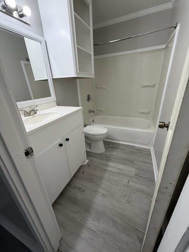 Photo - "Charming 2-Bed in Pearl, MS – Cozy Comfort Awaits at 305 Valentour Road!" Apartment