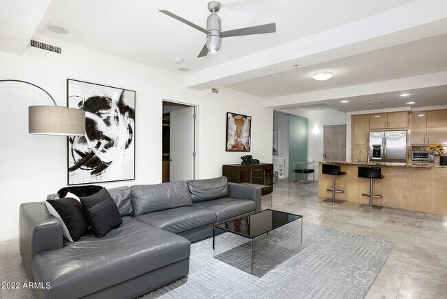 Foto del edificio - 7117 E Rancho Vista Dr
