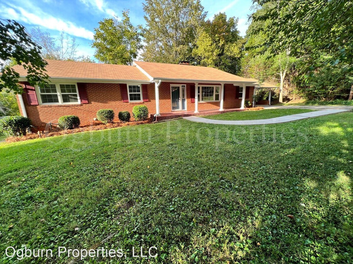 Foto principal - 3 br, 2 bath House - 4975 Stonington Road