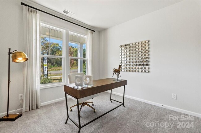Building Photo - Captivating Family Home | 4 BR/3BA | 1-Car Covered Parking | Backyard and Fireplace!