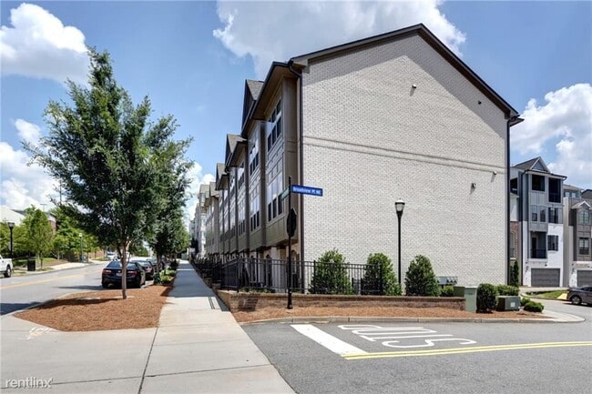 Building Photo - 2 br, 2 bath House - 553 Broadview Place Ne