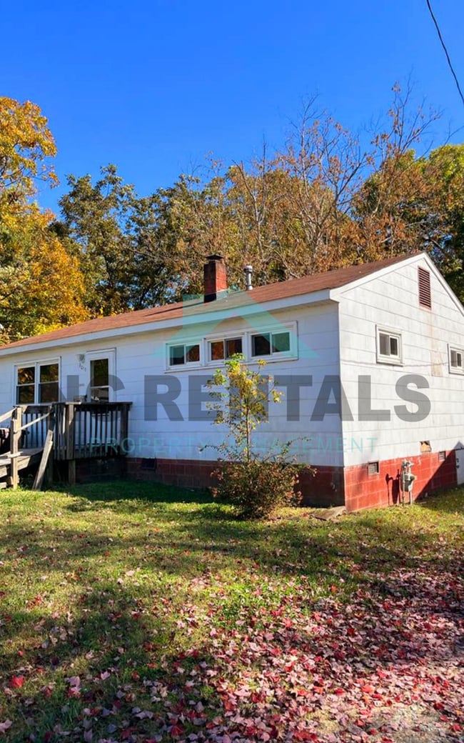 Building Photo - 2017 Todd St