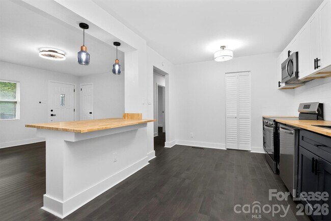 Foto del edificio - 1814 Eastway Dr