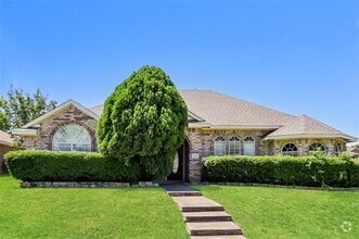 Building Photo - 740 Regalwood Dr