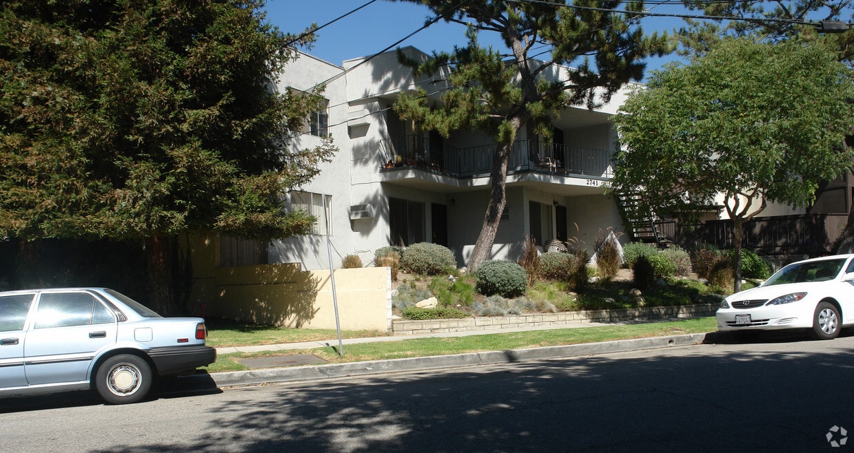 Building Photo - 2741 Piedmont Ave