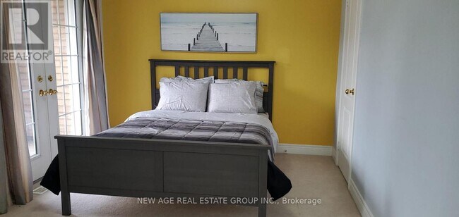 Photo du bâtiment - 80 Tatra Crescent