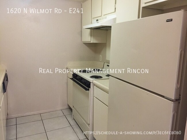 Photo - 1620 N Wilmot Rd Townhome