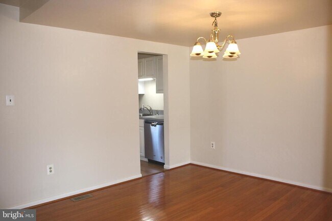 Foto del edificio - 7438 Ardglass Dr