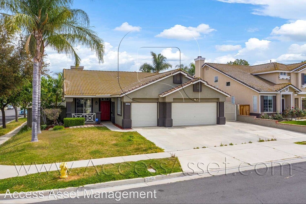 Primary Photo - 4 br, 2 bath House - 1287 Carriage Lane