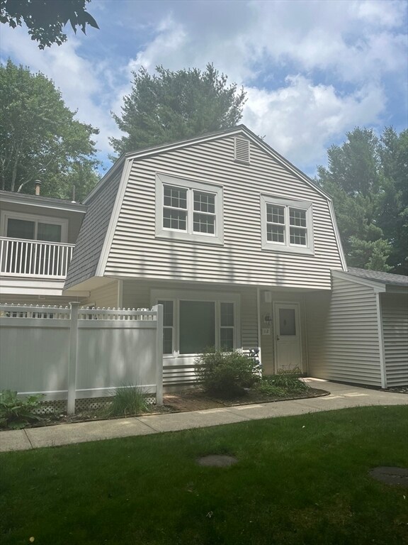 Foto del edificio - 112 Edgebrook Dr