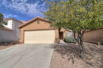 Building Photo - 708 W Cholla Crest Dr