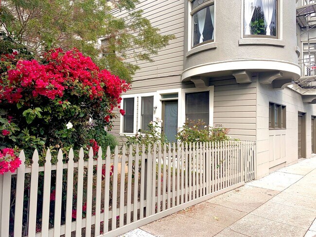 Foto del edificio - 2720 Sacramento St