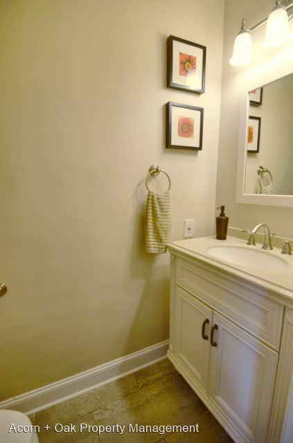 Foto del edificio - 3 br, 2.5 bath House - 221 W. Cornwallis Rd.