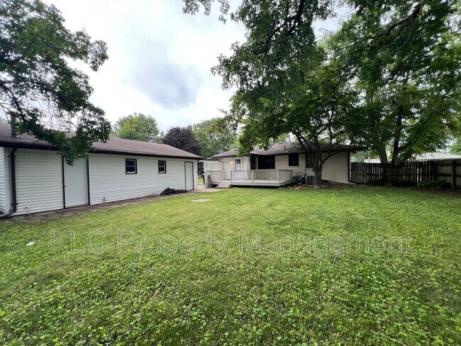 Building Photo - 255 Waukee Ave
