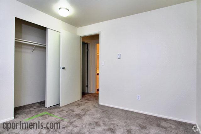 Bedroom - North Country Manor Apartments