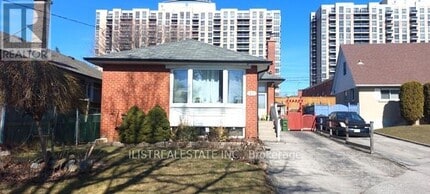 Building Photo - 26 Arbutus Crescent